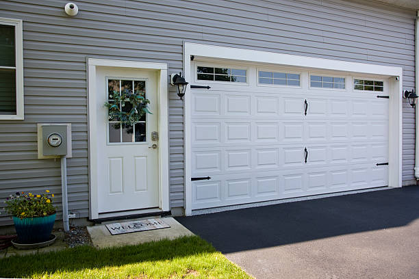 24/7 Emergency Garage Door Panel Replacement experts in Marion, AL